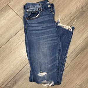 American eagle mom jeans